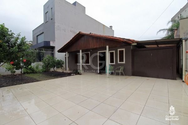 Foto 2 de Casa com 4 Quartos à venda, 295m² em Tristeza, Porto Alegre