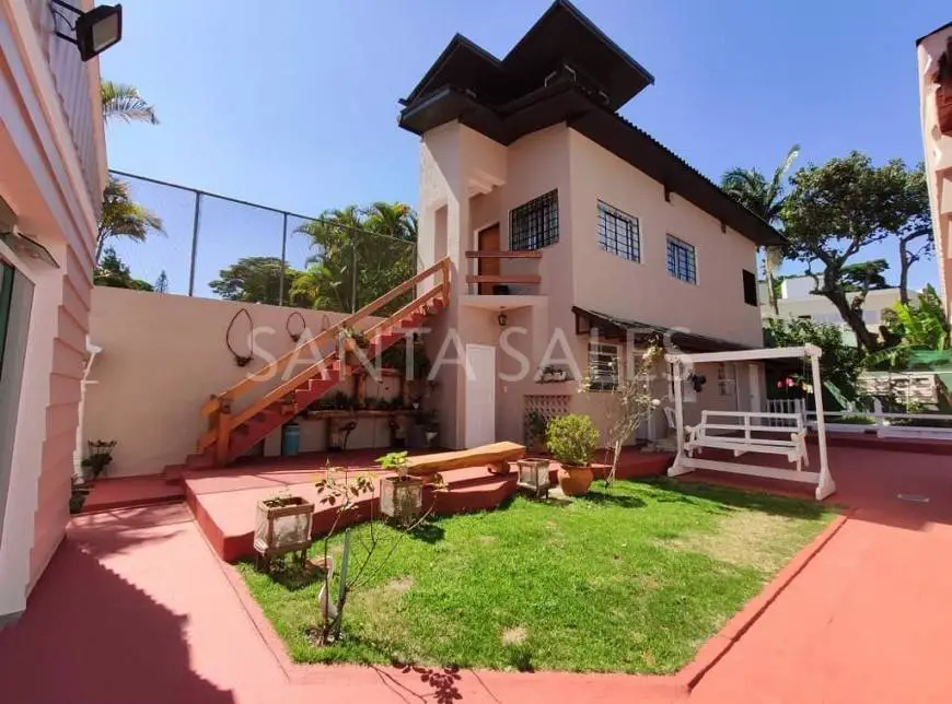 Foto 5 de Casa com 6 Quartos à venda, 450m² em Interlagos, São Paulo