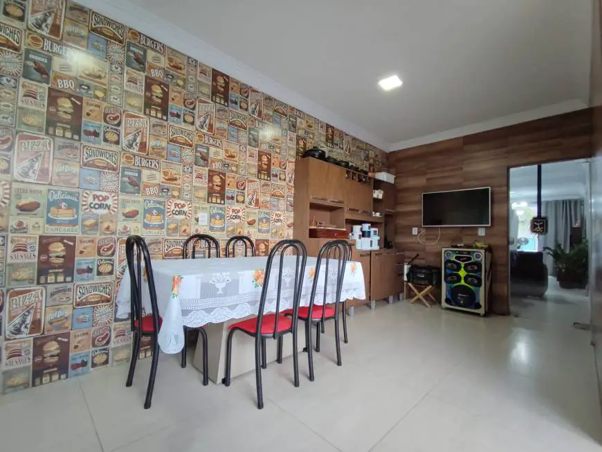Foto 2 de Casa de Condomínio com 3 Quartos à venda, 190m² em Setor Lagoa Quente, Caldas Novas