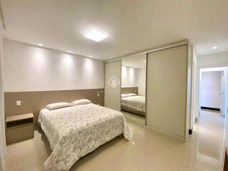 Foto 5 de Casa de Condomínio com 4 Quartos à venda, 200m² em Centro, Capão da Canoa