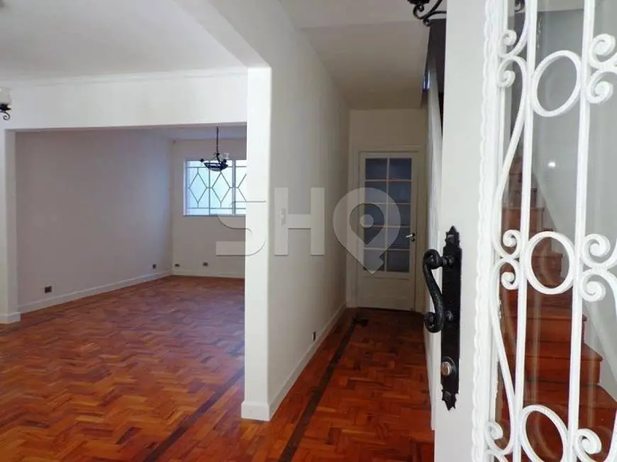 Foto 2 de Sobrado com 3 Quartos para alugar, 250m² em Perdizes, São Paulo