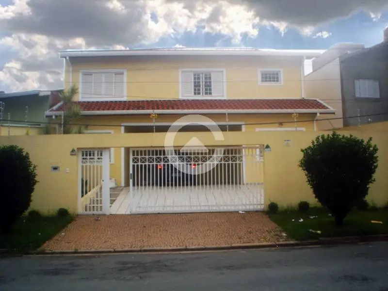 Foto 1 de Sobrado com 4 Quartos à venda, 251m² em Vila Brandina, Campinas