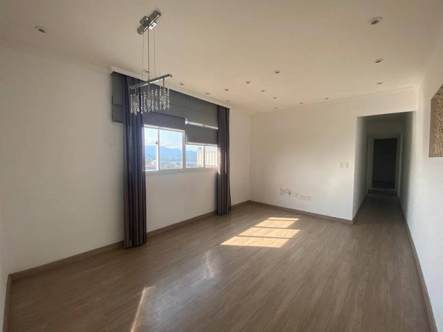 Foto 4 de Apartamento com 2 Quartos à venda, 70m² em Estuario, Santos