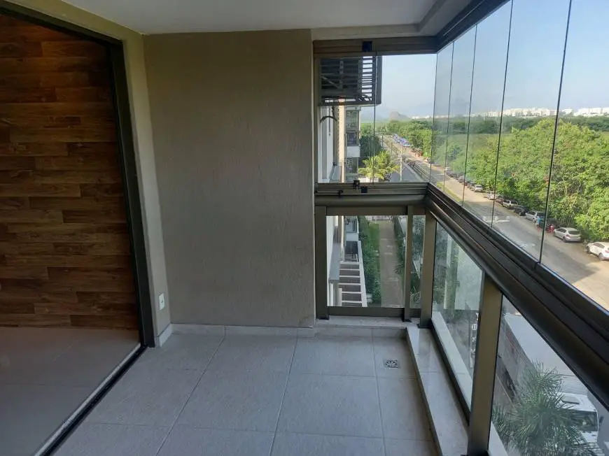 Foto 2 de Apartamento com 3 Quartos para alugar, 88m² em Recreio Dos Bandeirantes, Rio de Janeiro