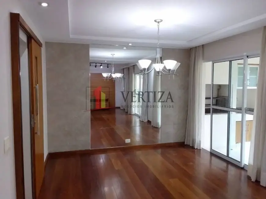 Foto 3 de Apartamento com 3 Quartos para alugar, 138m² em Vila Olímpia, São Paulo