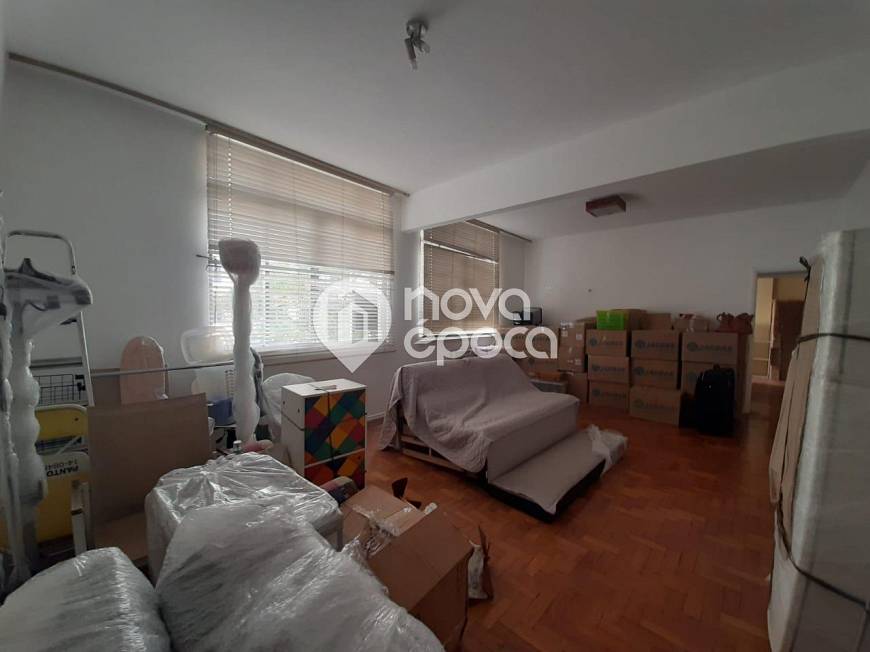Foto 1 de Apartamento com 4 Quartos à venda, 160m² em Copacabana, Rio de Janeiro