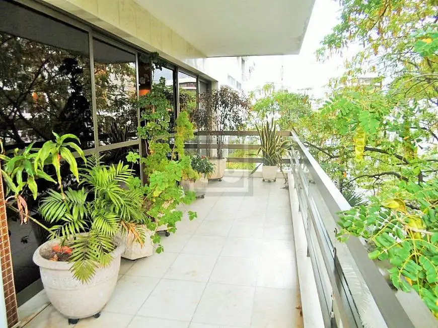 Foto 1 de Apartamento com 4 Quartos à venda, 233m² em Jardim Botânico, Rio de Janeiro