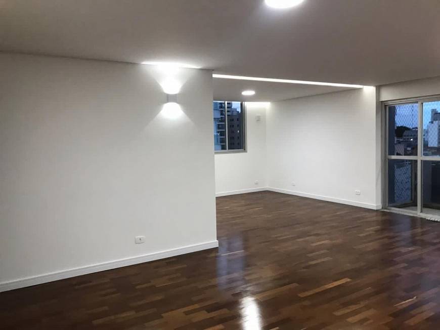 Foto 1 de Apartamento com 4 Quartos à venda, 209m² em Vila Mariana, São Paulo