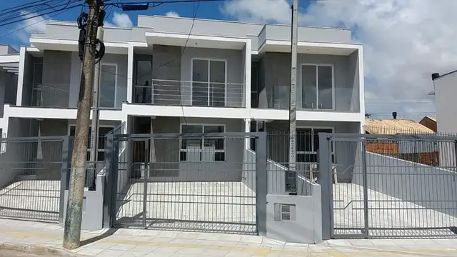 Foto 1 de Casa com 2 Quartos à venda, 81m² em Parque da Matriz, Cachoeirinha