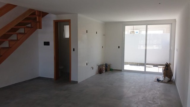 Foto 4 de Casa com 2 Quartos à venda, 81m² em Parque da Matriz, Cachoeirinha