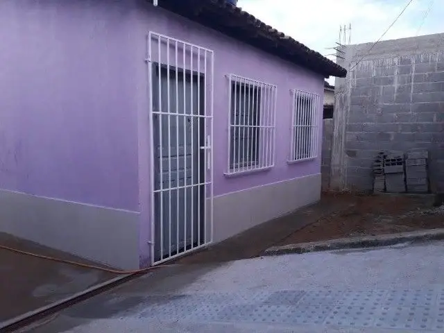 Foto 1 de Casa com 2 Quartos à venda, 150m² em Praia da Costa, Vila Velha