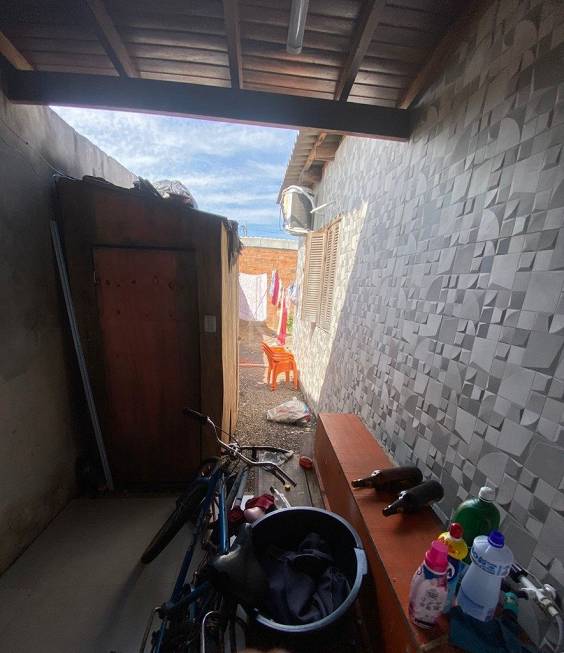 Foto 2 de Casa com 3 Quartos à venda, 180m² em Guajuviras, Canoas