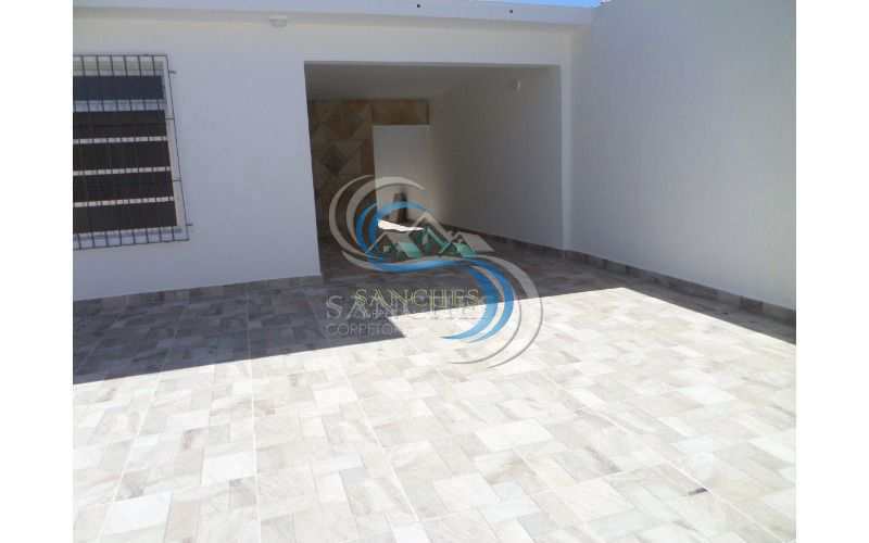Foto 3 de Casa com 4 Quartos à venda, 151m² em Solemar, Praia Grande