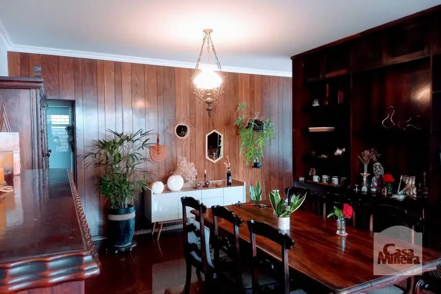 Foto 3 de Casa com 5 Quartos à venda, 240m² em São Luíz, Belo Horizonte