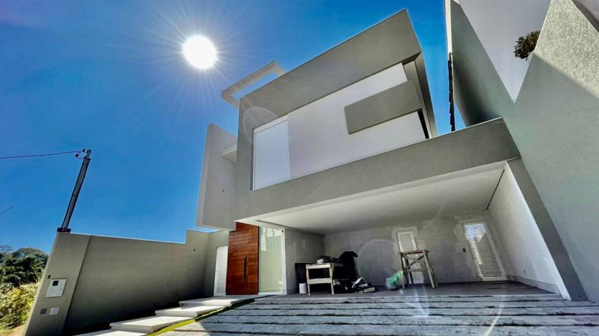 Foto 3 de Casa de Condomínio com 4 Quartos à venda, 360m² em Portal Do Sol, Contagem