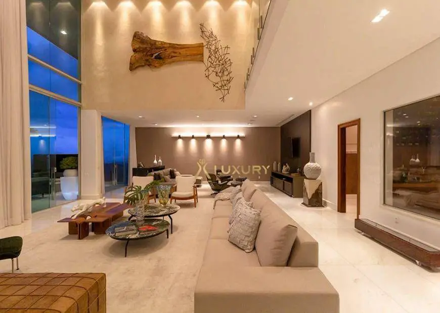 Foto 3 de Casa de Condomínio com 4 Quartos à venda, 1000m² em Vila Castela , Nova Lima