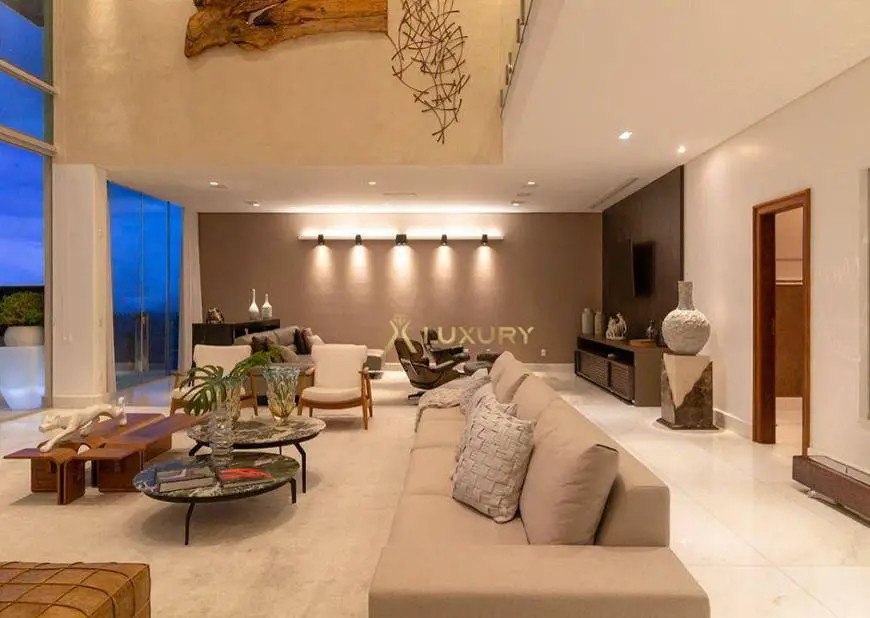 Foto 4 de Casa de Condomínio com 4 Quartos à venda, 1000m² em Vila Castela , Nova Lima