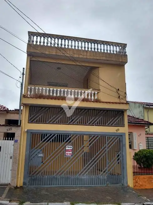 Foto 1 de Sobrado com 3 Quartos à venda, 220m² em Água Rasa, São Paulo