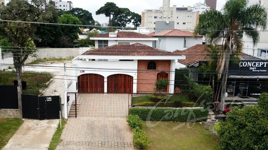 Foto 1 de Sobrado com 5 Quartos para alugar, 455m² em Água Verde, Curitiba