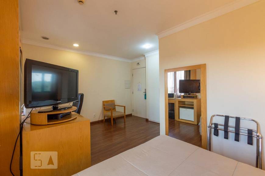 Foto 3 de Apartamento com 1 Quarto para alugar, 28m² em Campo Belo, São Paulo