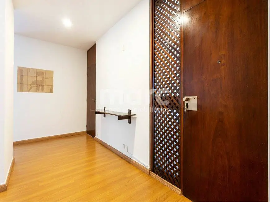 Foto 4 de Apartamento com 2 Quartos para alugar, 199m² em Bela Vista, São Paulo