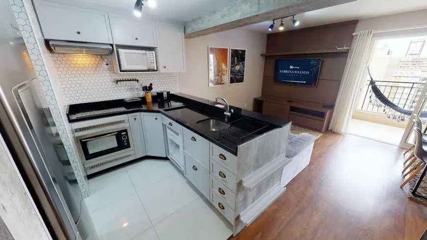 Foto 1 de Apartamento com 2 Quartos à venda, 73m² em Centro, Curitiba
