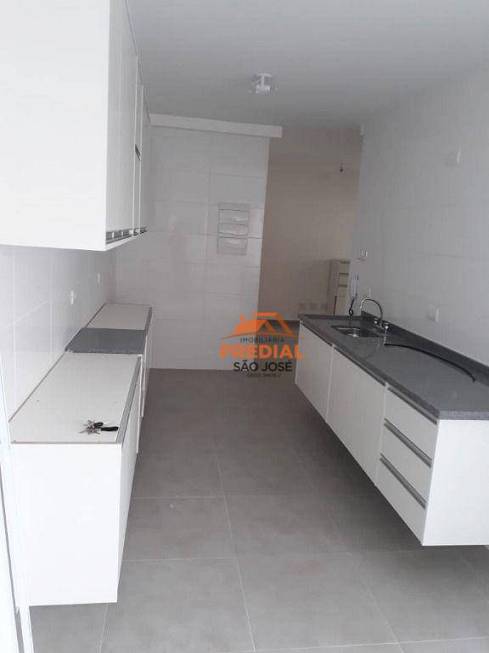 Foto 2 de Apartamento com 2 Quartos para alugar, 77m² em Condomínio Royal Park, São José dos Campos