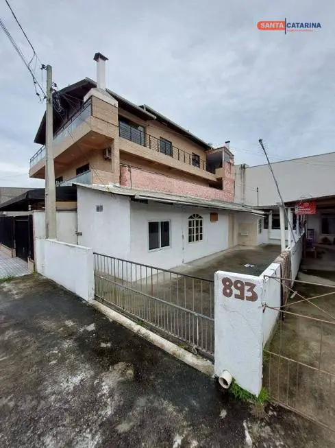 Foto 1 de Apartamento com 2 Quartos para alugar, 35m² em Nacoes, Balneário Camboriú