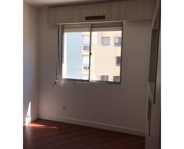 Foto 4 de Apartamento com 2 Quartos à venda, 52m² em Sarandi, Porto Alegre