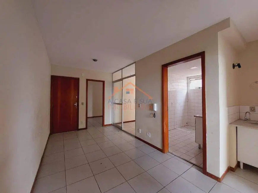 Foto 4 de Apartamento com 3 Quartos para alugar, 45m² em Monte Castelo, Contagem