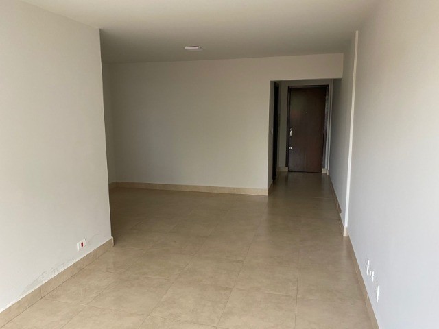 Foto 4 de Apartamento com 3 Quartos à venda, 92m² em Zona 07, Maringá