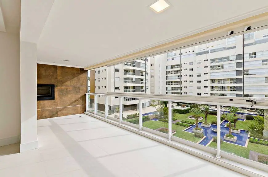 Foto 1 de Apartamento com 4 Quartos à venda, 158m² em Água Verde, Curitiba