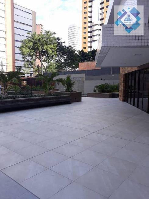 Foto 3 de Apartamento com 4 Quartos à venda, 235m² em Meireles, Fortaleza