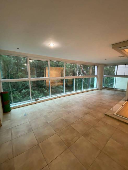 Foto 3 de Apartamento com 4 Quartos à venda, 208m² em Panamby, São Paulo