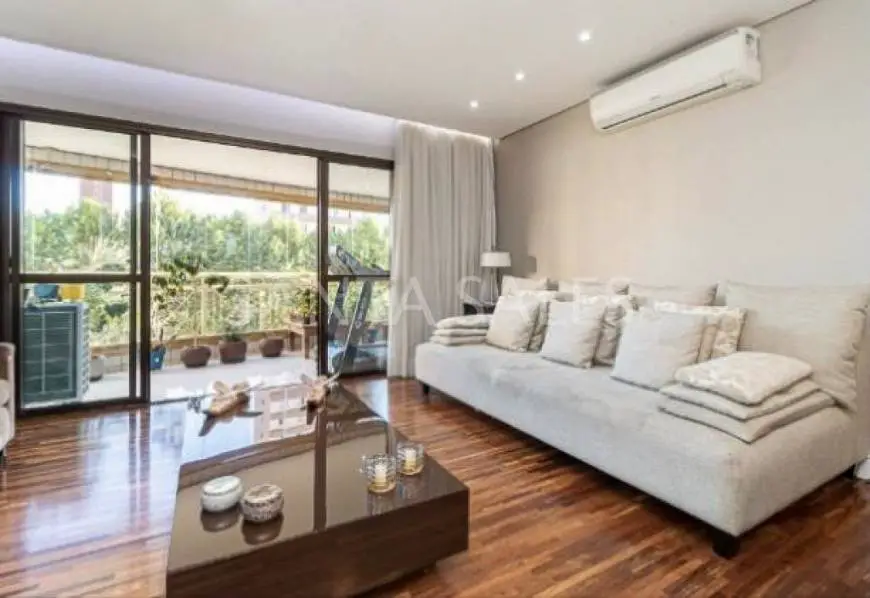 Foto 1 de Apartamento com 4 Quartos à venda, 167m² em Vila Deodoro, São Paulo