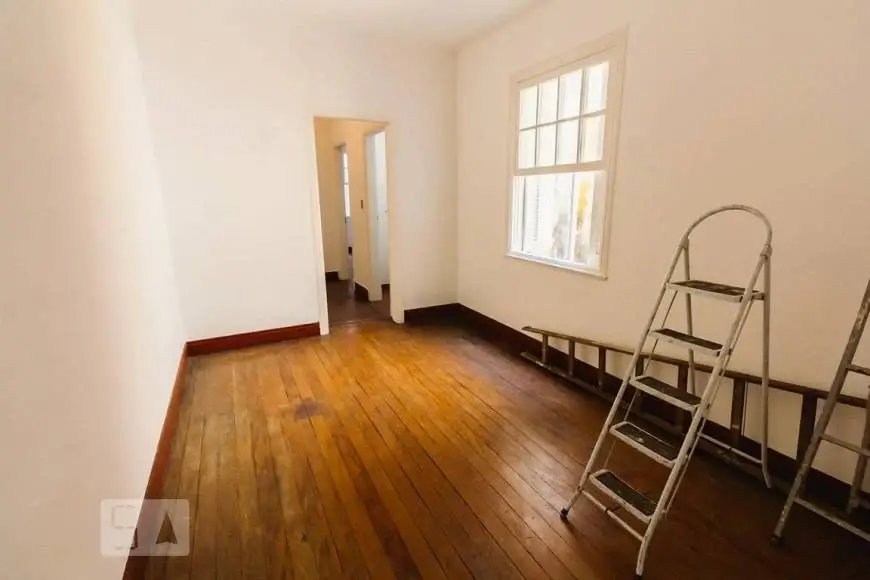 Foto 1 de Casa com 3 Quartos para alugar, 150m² em Bom Retiro, São Paulo