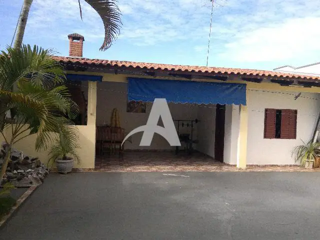 Foto 1 de Casa com 3 Quartos à venda, 250m² em Laranjeiras, Uberlândia