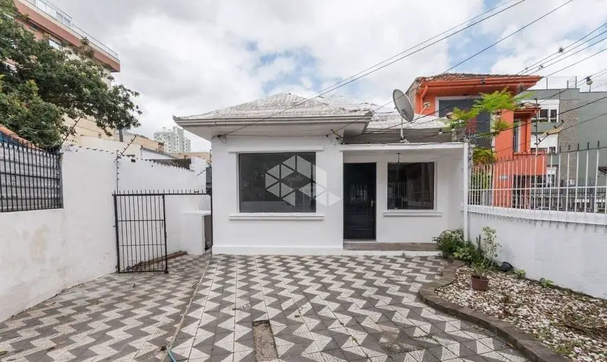 Foto 1 de Casa com 3 Quartos à venda, 140m² em Petrópolis, Porto Alegre