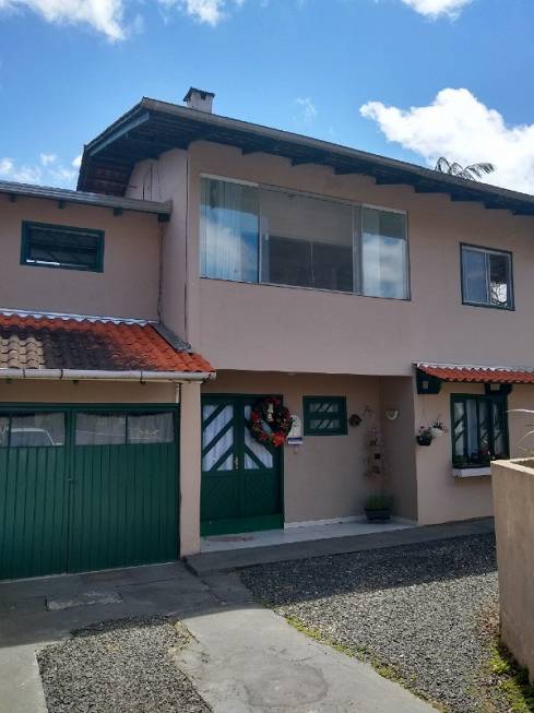 Foto 1 de Casa com 3 Quartos à venda, 190m² em Saguaçú, Joinville