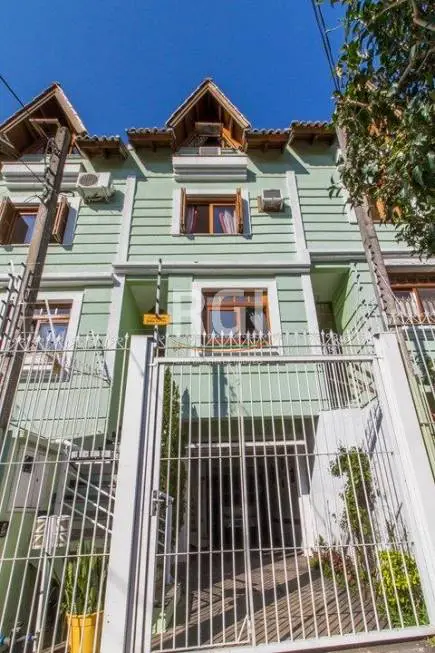 Foto 1 de Casa com 3 Quartos à venda, 163m² em São Sebastião, Porto Alegre