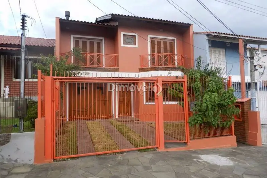 Foto 1 de Casa com 3 Quartos para alugar, 180m² em Vila Nova, Porto Alegre