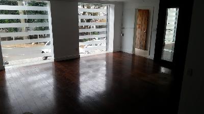 Foto 1 de Casa com 4 Quartos à venda, 400m² em Rio Branco, Porto Alegre