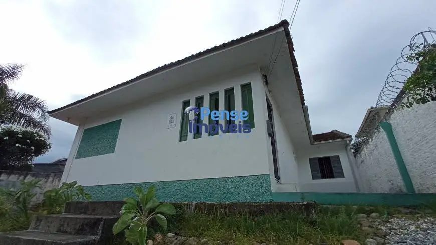 Foto 1 de Casa com 4 Quartos à venda, 194m² em Trindade, Florianópolis