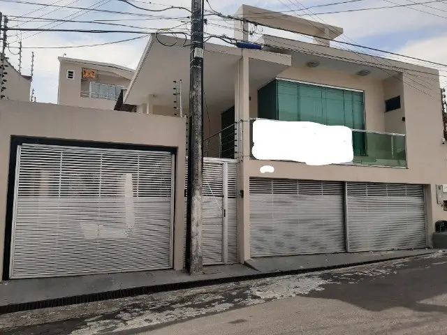 Foto 1 de Casa com 5 Quartos à venda, 300m² em Dom Pedro I, Manaus