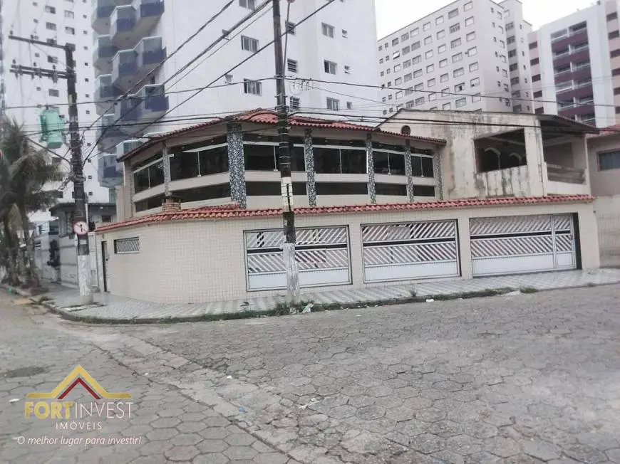 Foto 1 de Casa com 5 Quartos à venda, 195m² em Vila Assunção, Praia Grande