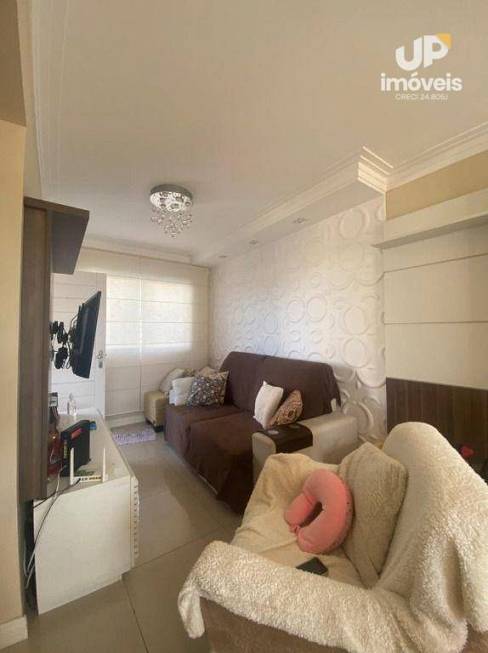 Foto 2 de Casa de Condomínio com 2 Quartos à venda, 66m² em Areal, Pelotas