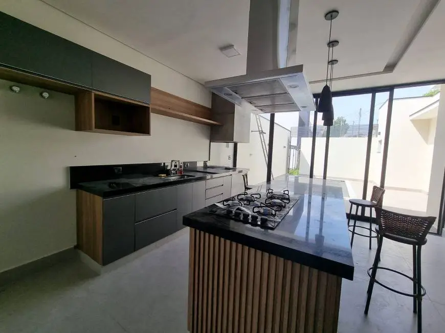 Foto 2 de Casa de Condomínio com 3 Quartos à venda, 200m² em Centro, Porto Feliz