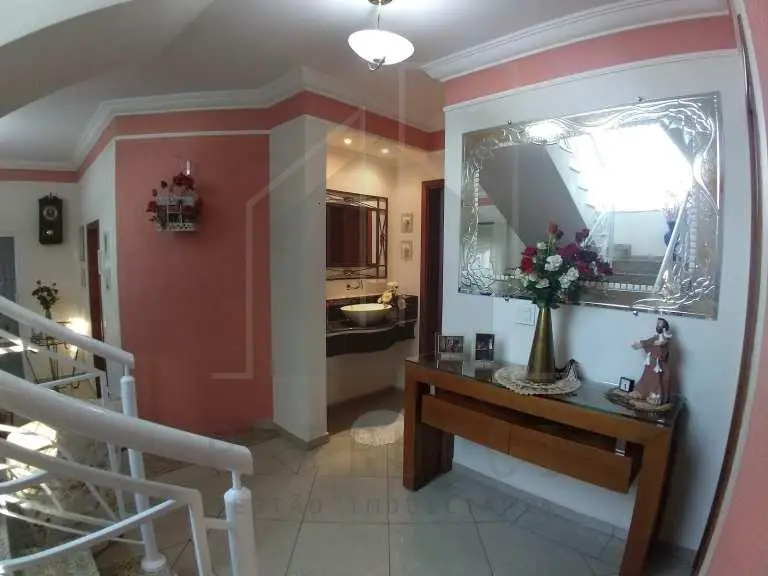 Foto 3 de Casa de Condomínio com 4 Quartos à venda, 250m² em Santa Cruz, Valinhos