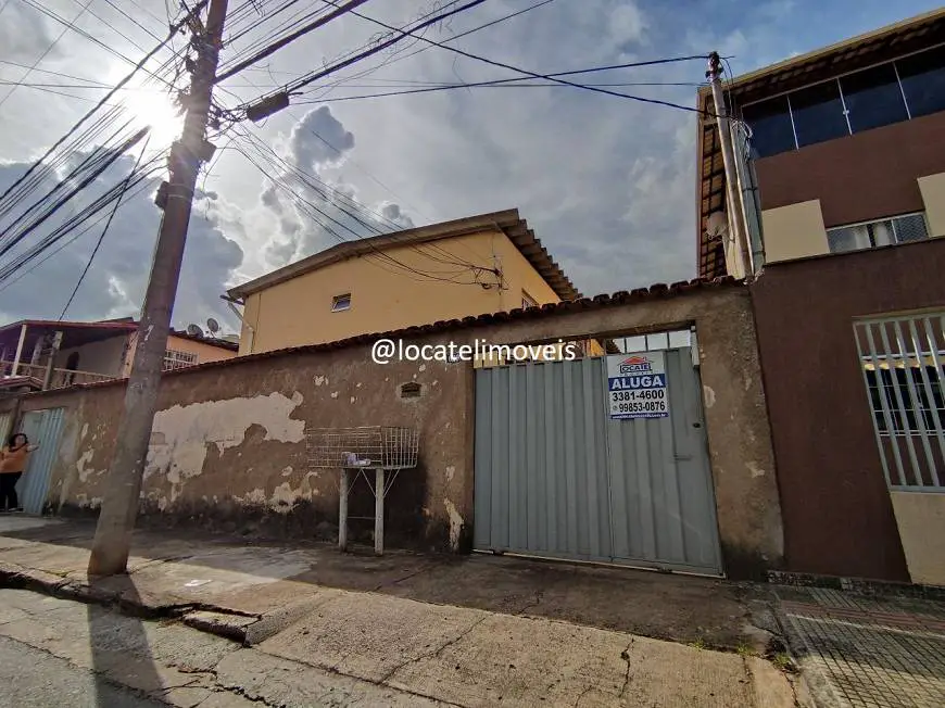 Foto 2 de Apartamento com 2 Quartos para alugar, 75m² em Araguaia, Belo Horizonte
