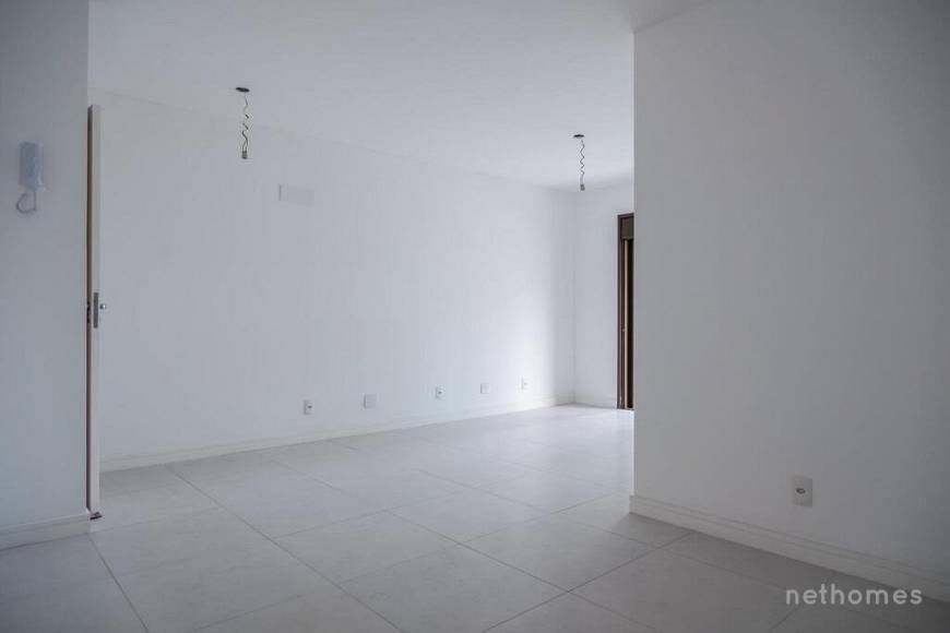 Foto 5 de Apartamento com 3 Quartos à venda, 97m² em Agronômica, Florianópolis
